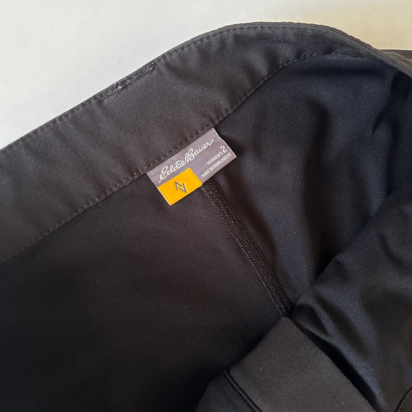Falda 6 Eddie Bauer negra