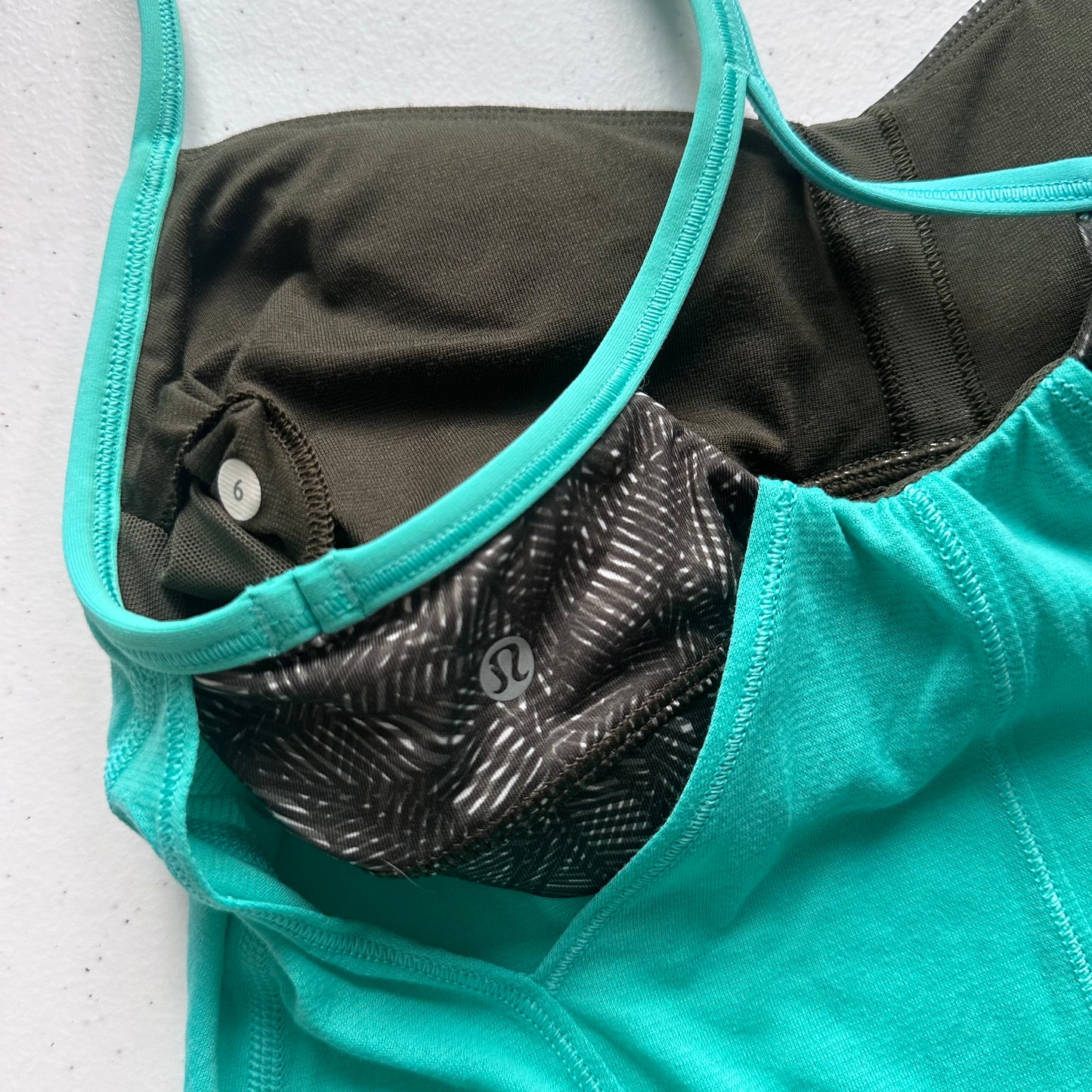 Tank 6 Lululemon aqua con top