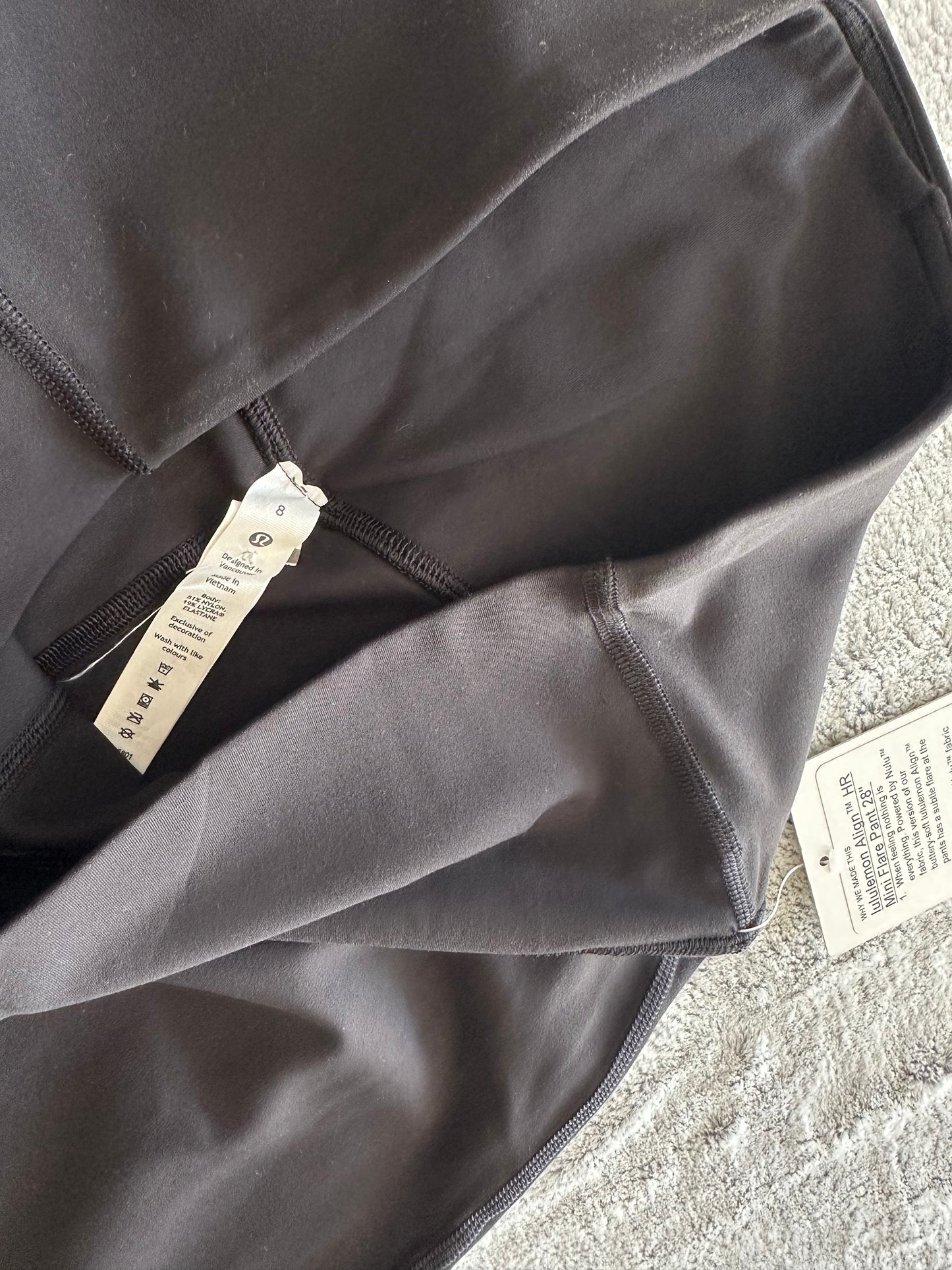 Align mini flare pant 8 28" negro