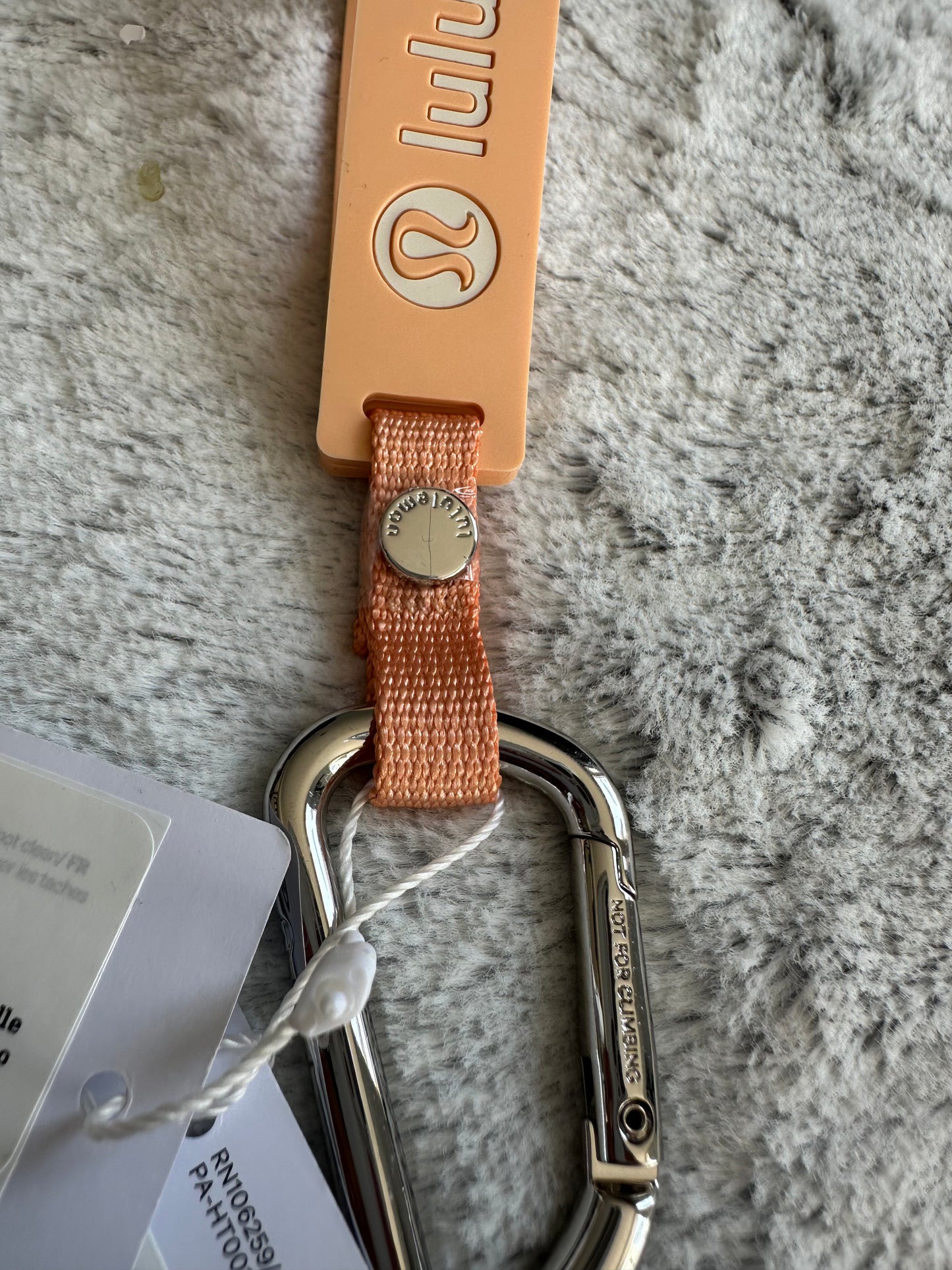 Llavero Lululemon salmón
